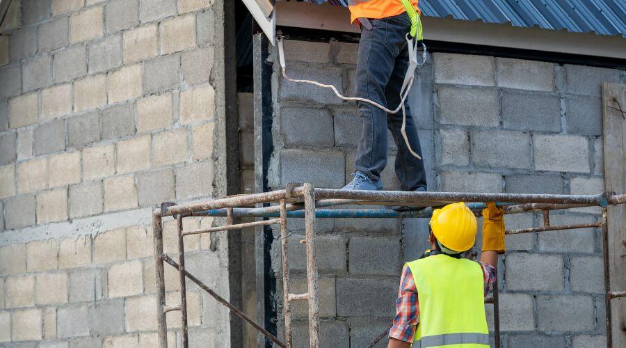 Professional residential roofers in Ashley, MI